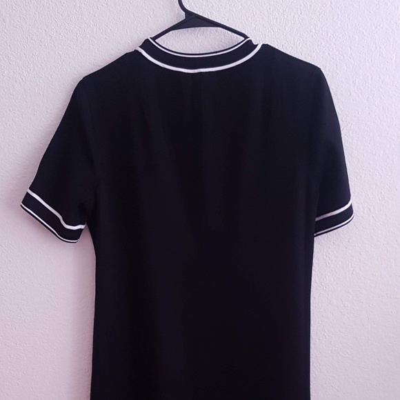 Thatch Crepe Shift Dress - Picture 8 of 8